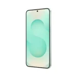 Teléfono Samsung Galaxy S25 con 12GB RAM y 128GB almacenamiento, color menta, pantalla dinámica.